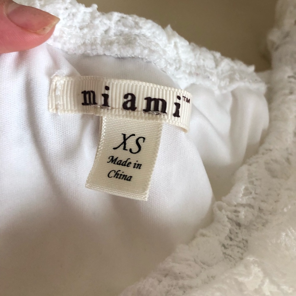 Romantic Lace Detail Dress - Picture 3 of 3